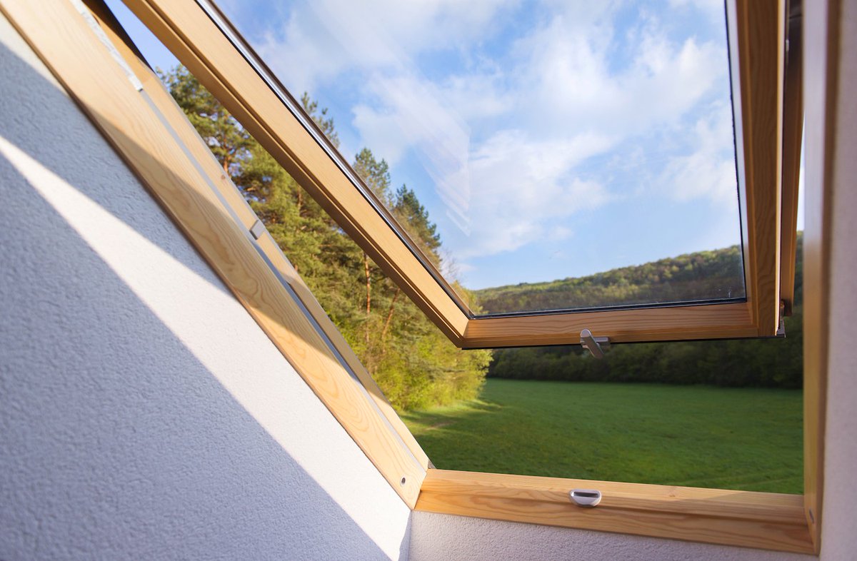 CambsConserv's tweet photo. A simple #skylight can make all the difference to the light and ventilation in your home. https://t.co/vbAN7wqkEv