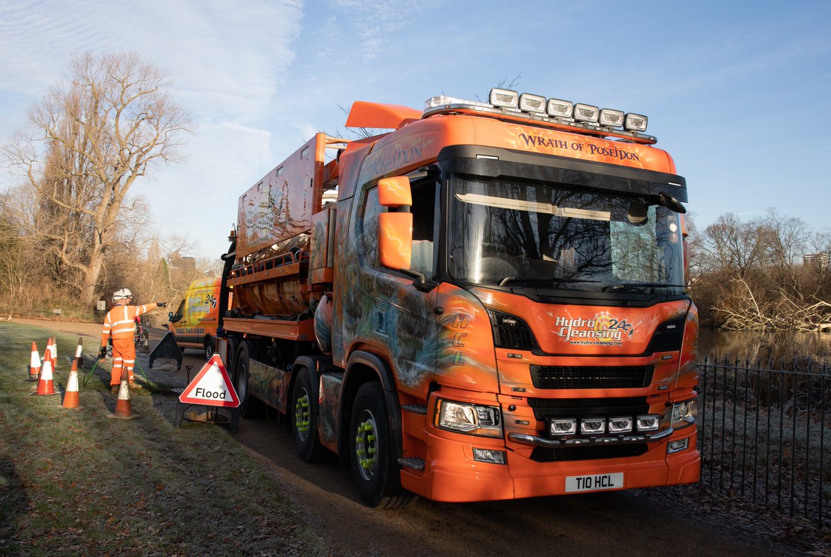hydrocleansing's tweet photo. One of our newest fleet vehicles, #Poseidon, hard at work at the beautiful #HydePark. Keeping the drains flowing after a routine root removal.
#LondonCleans #Parks #SimplyTheBest #ParkLife #StunningSetting #roots #ItsALondonThing #BeautifulHydePark #teamwork #BlockedDrains https://t.co/hJ5mvFUrBU