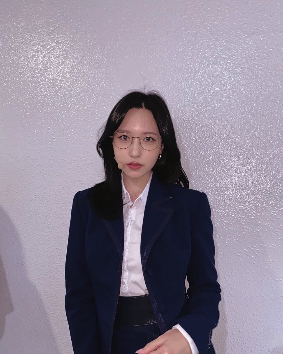 twicemyoui's tweet photo. POV: you can’t stop being so damn nerdy, and the thought of me wanting a cool real man crosses your mind sometimes, but then I show up with specs on, and I say, “that’s not what love is, stupid! If you can’t stop being you, then I’ll just be a nerd for you too.” https://t.co/DA2LhbDqca