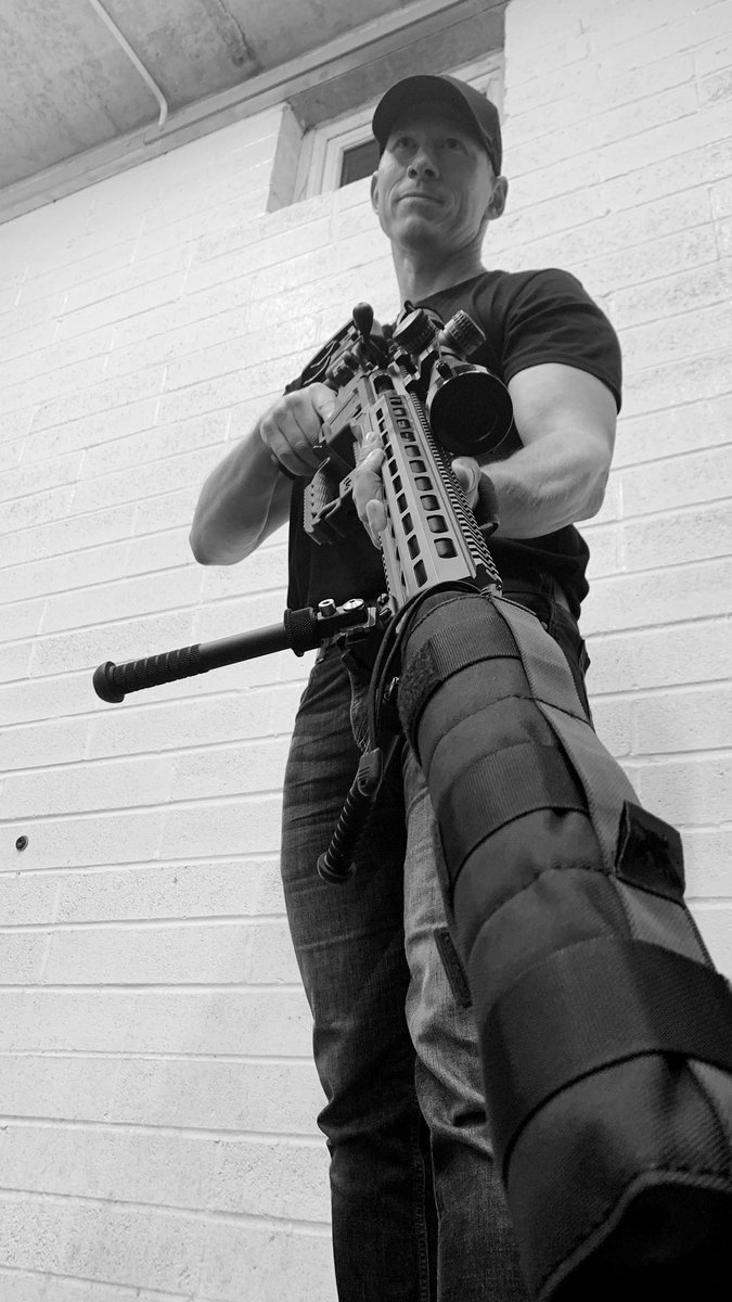 joncresswelluk's tweet photo. The Victrix Gladio!!! Wow what an awesome piece of engineering/art this rifle is 🥰
#victrixarmaments #rome #gladio #sniper #308win #vortexoptics #rottigniofficinameccanica #joncresswelluk #art #precisionengineering @VortexOptics https://t.co/MnvT3tBP3e