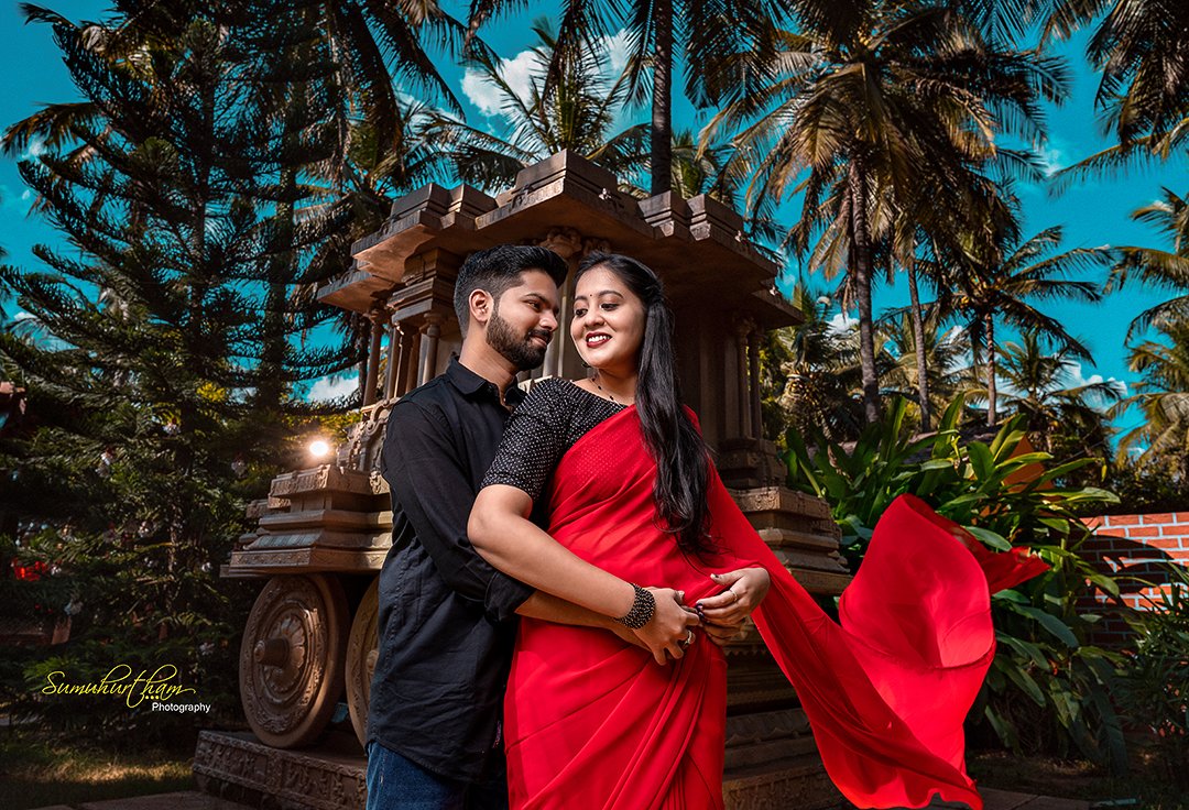 This couple's portrait has limitless Magical Moments...
Murali and Sai sri's sun-kissed shots with full of lovable Moments where everything just flows naturally.
#Sumuhurthamphotography #weddingphotography