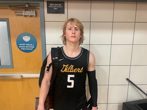 Arizona: McClintock Holiday Shootout – 2022 Standouts 

✍️ <a href="/EthanPiechota/">Ethan Piechota</a> 

<a href="/Nikko_Pentelute/">Nikko</a> | <a href="/quincyadams01/">𝓠𝓾𝓲𝓷𝓬𝔂 𝓐𝓭𝓪𝓶𝓼⚔️🧬</a> | <a href="/ahamed_mo21/">Ahamed Mohamed</a> | <a href="/hawks_apollo/">Apollo Hawks Basketball</a> | <a href="/JaylenWesley2/">Jaylen Wesley</a> | <a href="/reed_shuey/">Reed Shuey</a> | @MKnollmiller | <a href="/SrVolz/">Pascal Volz Sr.</a> | <a href="/easton_reagan/">Easton Reagan</a> | <a href="/daylyn_martin/">daylyn martin</a> |

Read 👉 nxtprohoops.wpengine.com/2022/01/05/mcc…