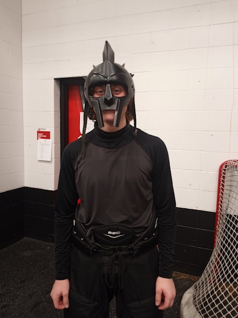 Player Awards for our win vs Maple Grove last night!
Way to go!! 
🏒🚨🏒

Player of the Game-Matt Everson
Gladiator Award-Drake Ramirez

#rollcougs