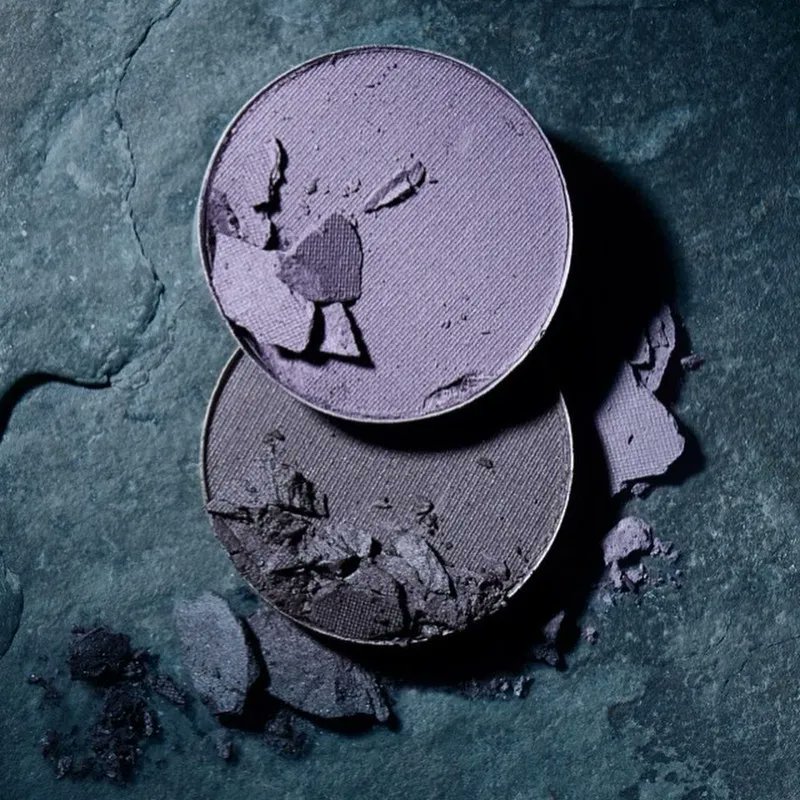 AtEdge's tweet image. #RichBegany has a deep understanding of the seductive powers of color and texture. His artistic intuition and creative direction garners dynamic collaborations and captivating imagery for top beauty brands. 

#colorpalette #ringflash #macro #getcloser #beauty #cosmetics #textures