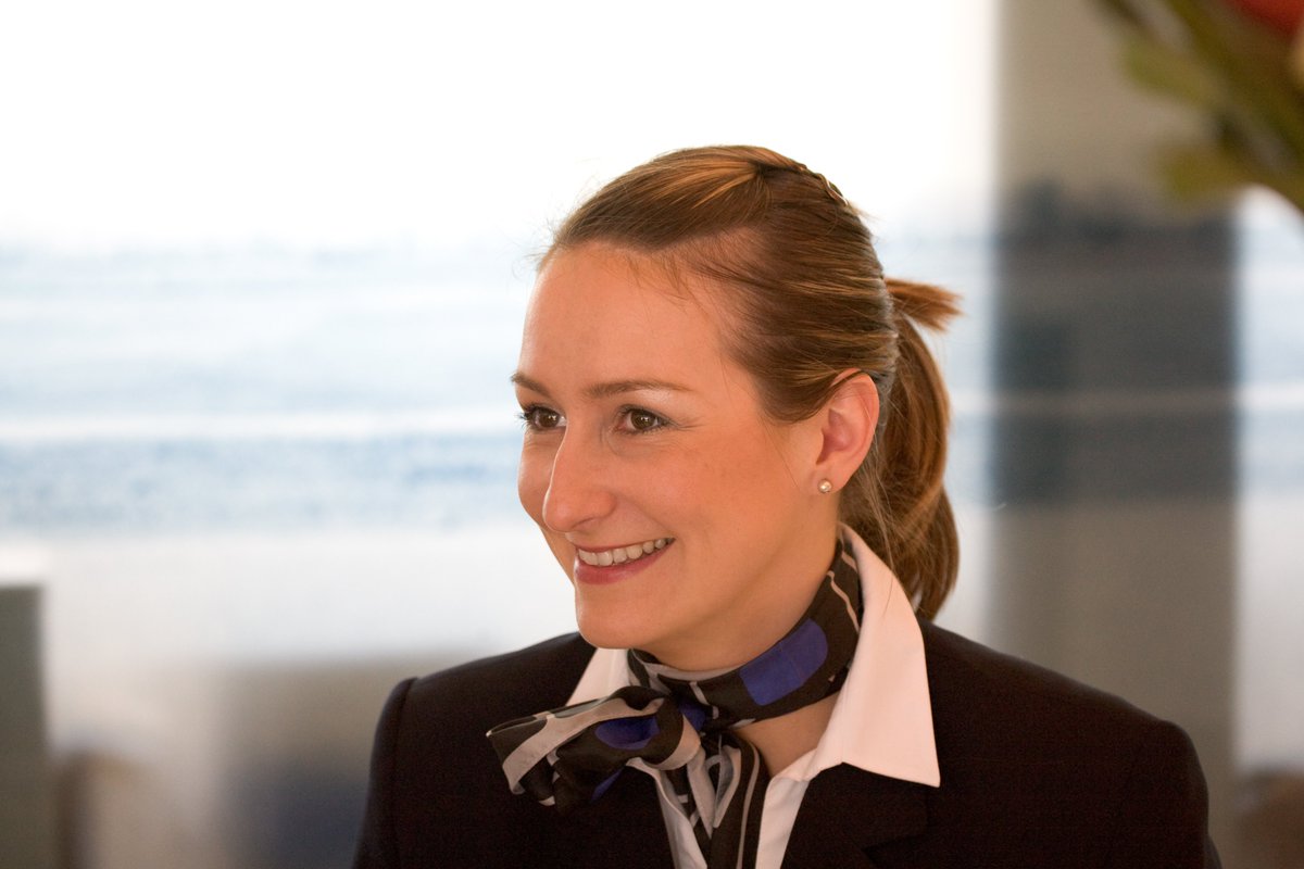 LOXOXFEGTK's tweet photo. RECRUITING!   Creating a new airport receptionist role with additional responsibilities for office tenant liaison and event management with several additional meeting and training rooms, along with a 165-seat lecture hall coming online in early 2022.  See website for details. https://t.co/IJ92QMQUoJ