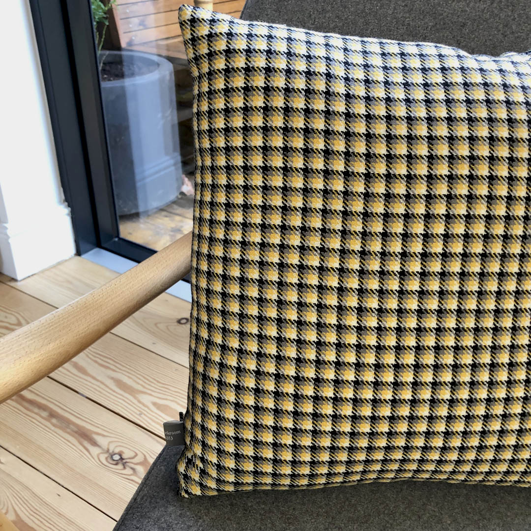 RomneyTweed's tweet image. Here’s our Santolina tweed from the Prospect Collection looking resplendent as a square cushion on a classic Ercol armchair. All our cushions are locally made in Folkestone, Kent. Available to buy from romneytweed.co.uk/products/?prod… or email sales@romneytweed.co.uk for bespoke enquiries