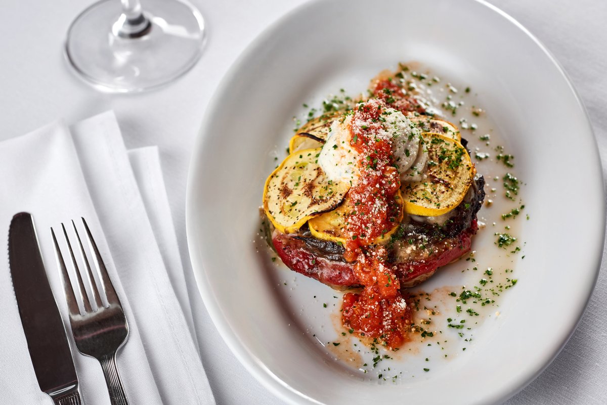 Maintaining your diet is easier than ever at Ruth’s Chris. Whether you're on the keto diet, avoiding gluten, or looking for vegetarian options, it’s possible to adhere to your plan with our specialty diet menus. bit.ly/3F1pcgY