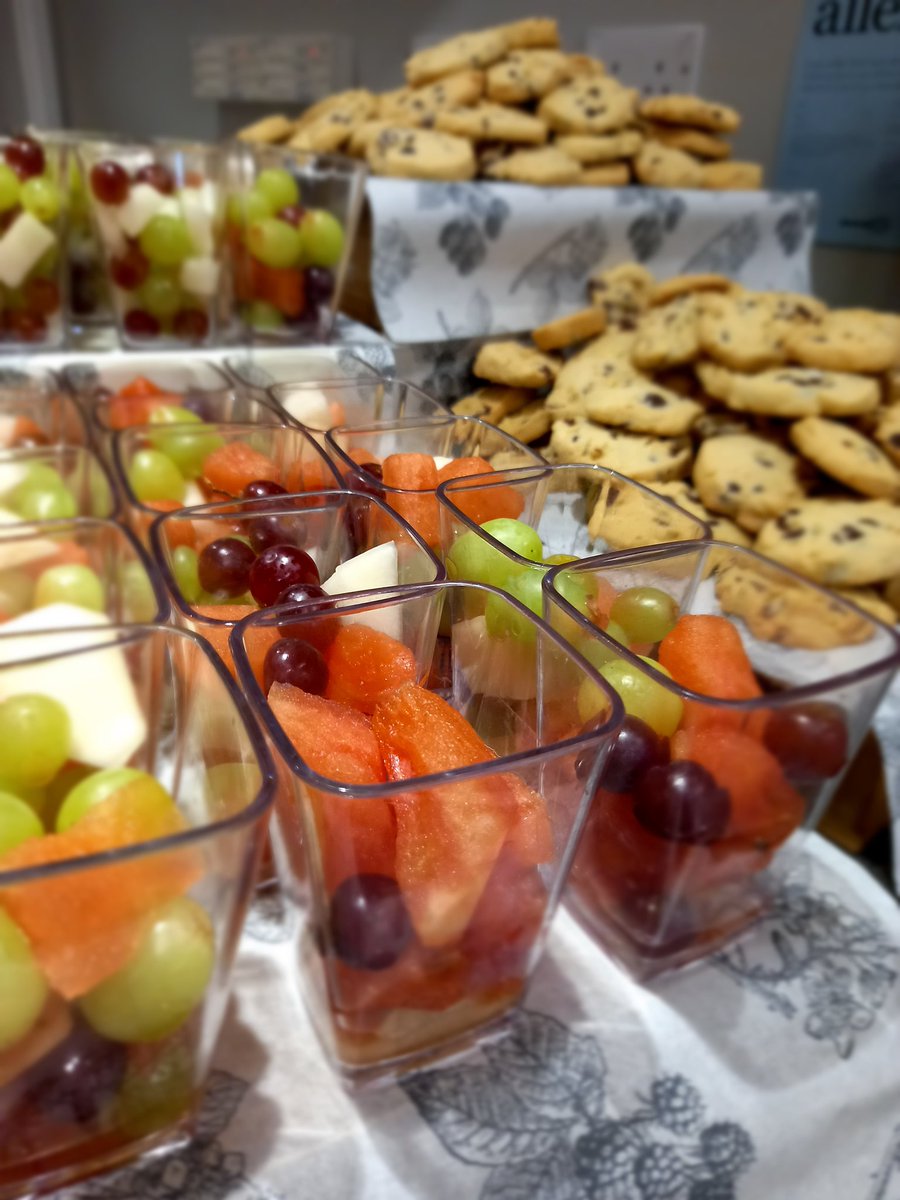 spj_cook's tweet photo. Welcome back everyone @Rowan_Prep and let's smash 2022. Quarter pound vegan BBQ burgers & jumbo cod fish fingers for todays lunch @robkennedy0 @Sam_food #teamul https://t.co/WMrBlLEqrr