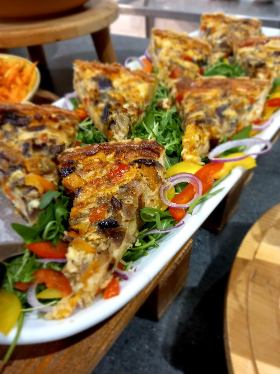 spj_cook's tweet photo. Welcome back everyone @Rowan_Prep and let's smash 2022. Quarter pound vegan BBQ burgers & jumbo cod fish fingers for todays lunch @robkennedy0 @Sam_food #teamul https://t.co/WMrBlLEqrr