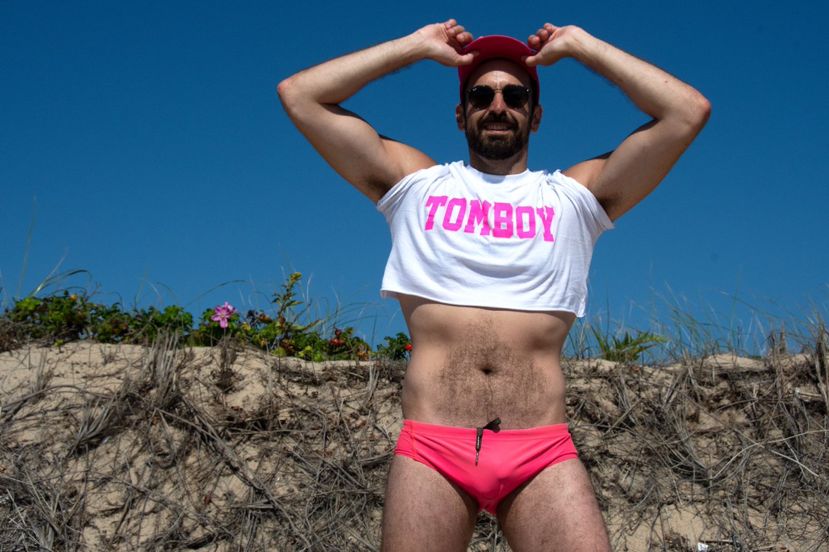 mediamichael's tweet photo. In light of the snow today, I’d like to share this #thotful pic from the summer in #provincetown to put some warmth and heat back out there! Sending #thotsandprayers #thotlife https://t.co/Ad3W6dCJsd