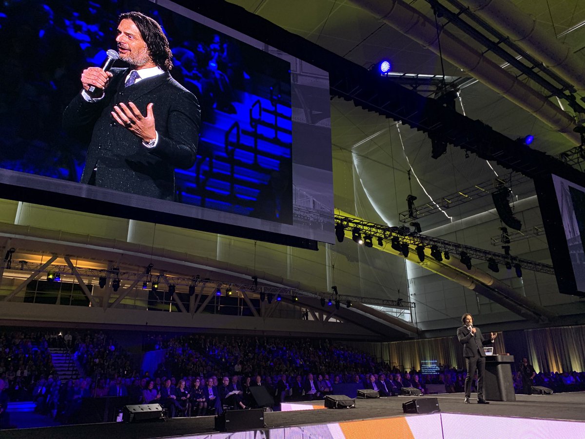 DanicaTormohlen's tweet photo. #TBT to @pcmahq #CL2019 in Pittsburgh. Such a memorable event: Famous actor, party at the iconic football stadium, catching up with friends & making new connections. Excited to attend #CL22 on Sunday in Las Vegas. https://t.co/uAon0zcNFK
