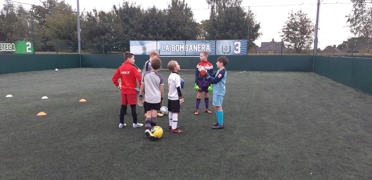 🗣️"Football is a players game and they have to understand that there are choices &amp; that within a tactical framework, they have the freedom to make choices. The challenge is educating them &amp; coaching the framework &amp; supporting them to make the best choices"- Graham Potter