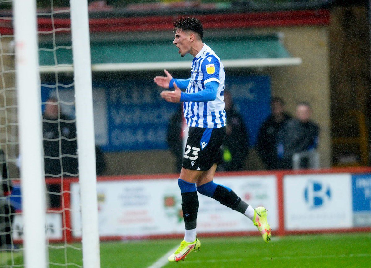 SWFC_OnTape's tweet photo. @CorbeanuTheodor @MKDonsFC @swfc Good luck🙌🏼 https://t.co/7KpGK6OVwJ