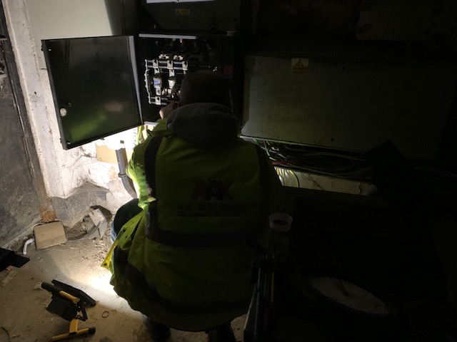 AAK_Electrical's tweet photo. This week emergency after-hours call out for a local Factory Poultry Production,

We always go above and beyond to help our friendly clients in times of need. https://t.co/Mdjzpzl4Hg