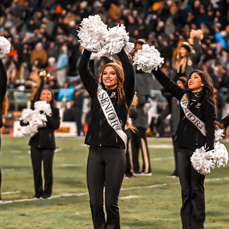 Happy birthday to senior Brittany! We love you and hope you have an amazing day celebrating💛