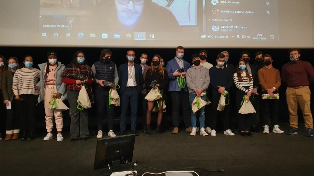 Clap de fin pour le Hashtag Startup Challenge !
👏 Un grand bravo à nos étudiants pour leur participation.
Merci aux 25 coachs, à notre partenaire Suez et à l'open incubateur SquareLab pour ce challenge inspirant.