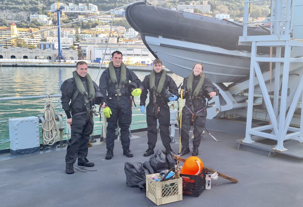 After boat drills in Gibraltar Bay, the team returned to harbour and picked up all the bits of flotsam and jetsam they could find. Doing our bit to keep the oceans clean. Well done team!👇 #GreatScott #GreatJob