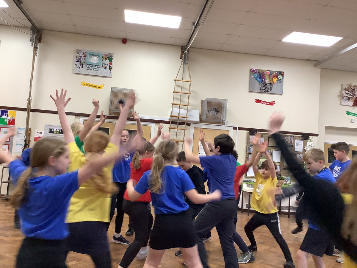 JCAWakefield's tweet photo. Combining dance and gymnastics to create a powerful performance. Year 6 have shown great trust, team work and risk taking. #JCAPE https://t.co/ojC3Iy6ojo