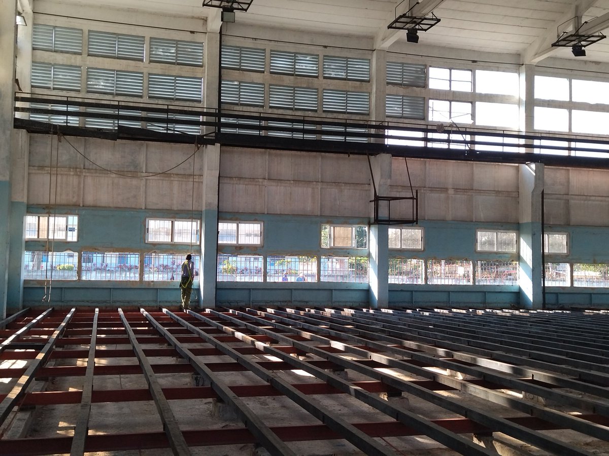 GuilleRebelde's tweet photo. En la #ESFAAR "Cerro Pelado" continúan las labores de reanimación del gimnasio de Lucha, el cual presentaba una imagen muy deplorable. Este deporte merece tener un local para entrenar, acorde a los excelentes resultados que tienen nuestros gladiadores. #RadioRebelde 
#CubaVive https://t.co/lM3FwBrUwG