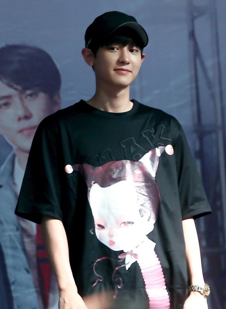 loeyyhub's tweet photo. Chanyeol being giant w baby face 😭🤧 https://t.co/EgkI3oP8dE