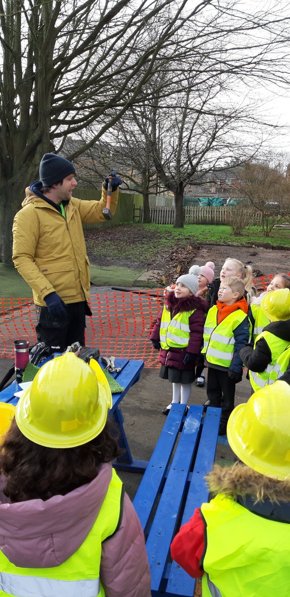 BreakwaterAcad's tweet photo. This week work began on the new play area at the back of the infant playground. Children in Jellyfish, Starfish and Turtles all enjoyed a Toolbox Talk with Pentagon Play to help them better understand how their new play equipment will be built. @PentagonPlayUK https://t.co/bPH9l0flbM
