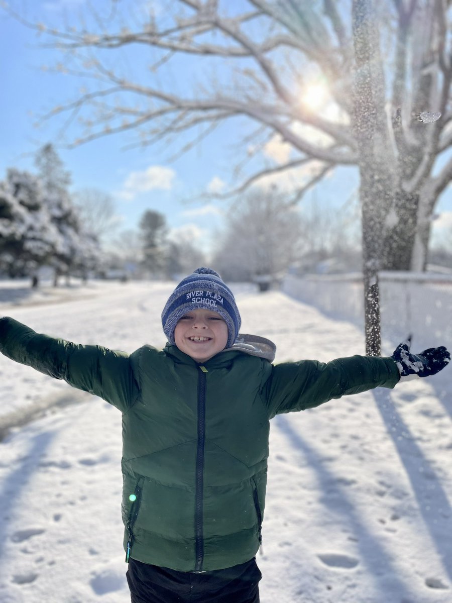 A snow day @RPPrincipal <a href="/rpfamily/">Royal Players</a> <a href="/MissMiddleton13/">Jaimie Middleton</a>