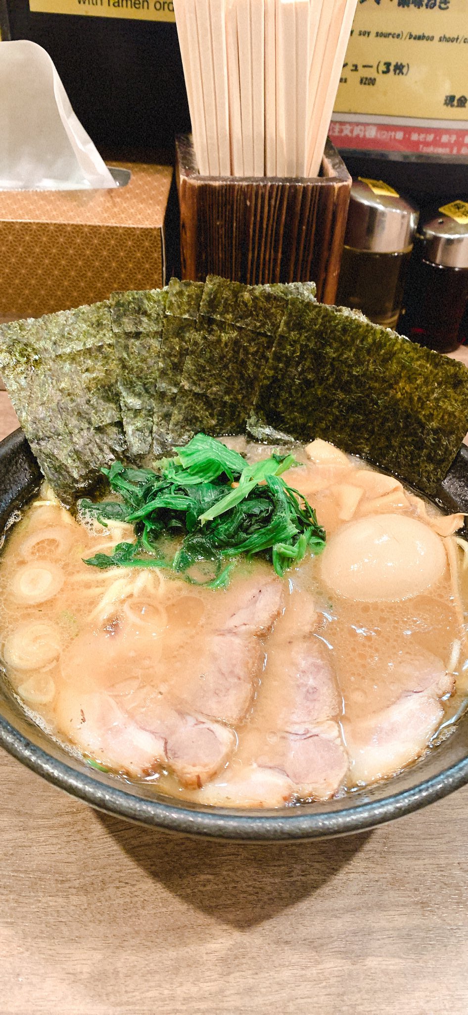 Re 天然サラダ 麺達うま家 高田馬場 ラーメンラリー ラーメン 家系 頑張れ高田馬場 スペシャルラーメン 並盛り 私が知る高田馬場の飲食店様からは好評の家系店舗様 時間以上 店内で抱き上げた骨髄も乳化もしっかりスープ 三河屋製麺さん081
