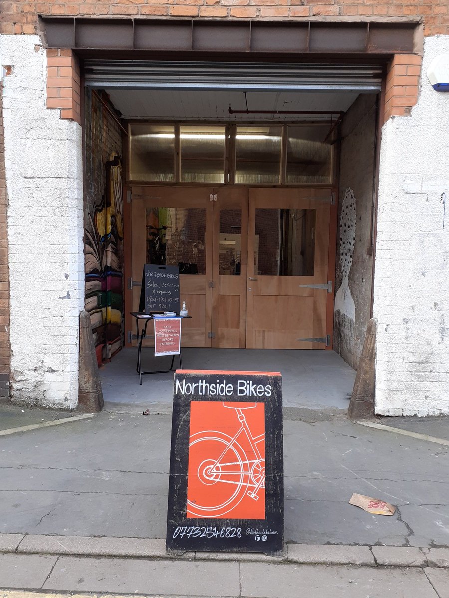 We love the new doors to the workshop that were recently installed!

#NewDoors #workshop #northsidebikes #cycling #leicester