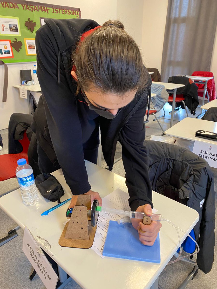 10. Sınıf öğrencilerimiz Fizik dersinde STEM+A  Durdurma Gücü etkinliği ile günlük yaşam problemlerine çözüm ürettiler.

#stemhayattır 
#STEMgelecektir