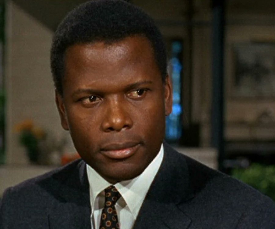 rochelleriley's tweet image. #SirSidneyPoitier was the epitome of elegance, grace and class. My favorite actor.