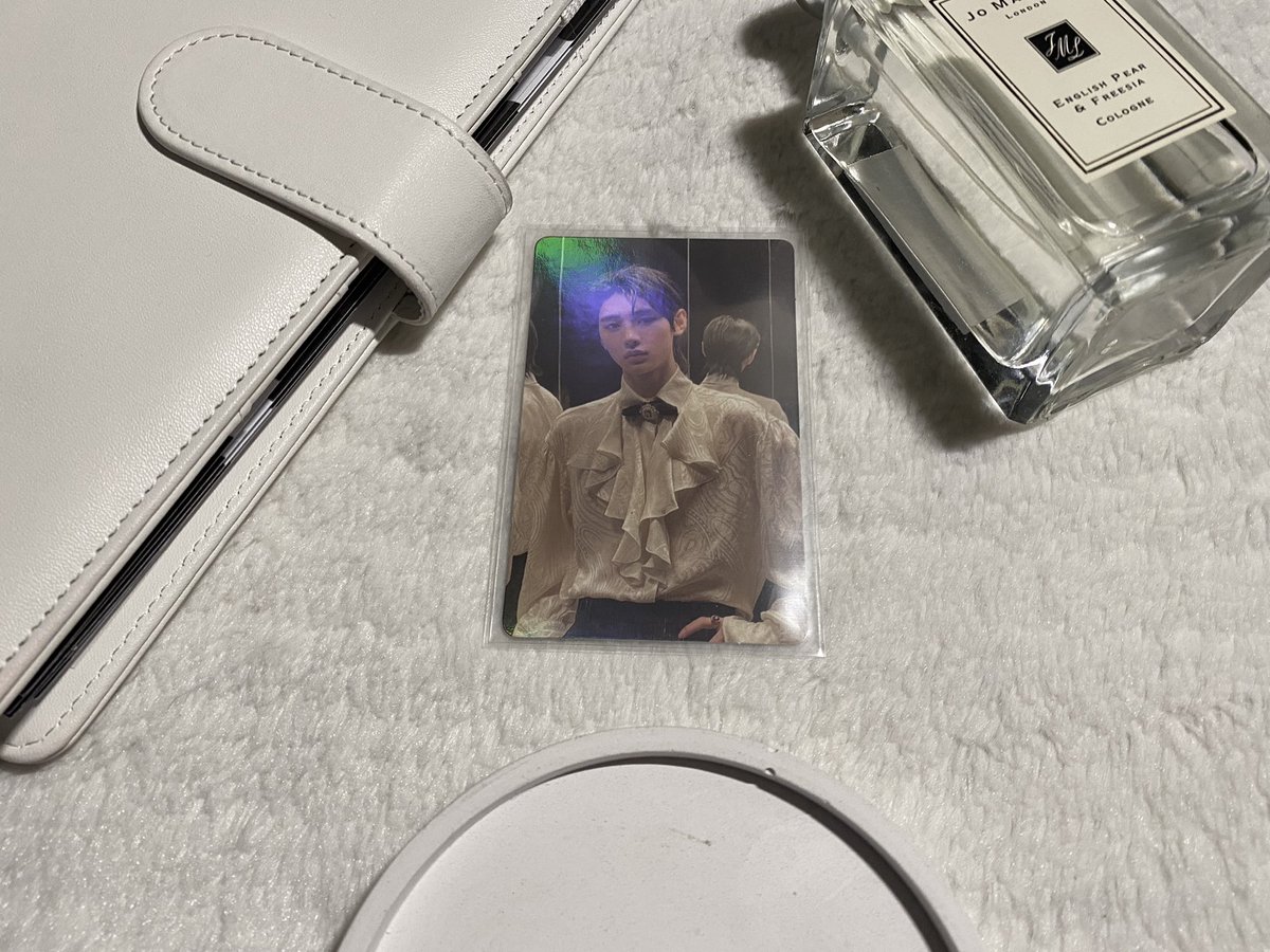 pksncart's tweet photo. — today’s mail ✦ #pksnmail #jakhee_PROOFS

⤷ scylla holo came home safe and sound ! tysm @jakheechan for a smooth transac ! hoping for another one ! <33 https://t.co/M3wf1JiRlA