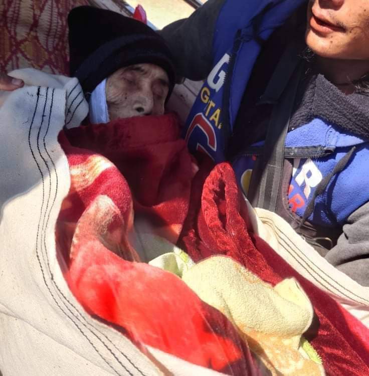 Thoony15's tweet photo. Junta Min Aung Hlaing welcome Junta Hun San with wars

Loikaw, Kayah State is in the war zone. Military is using heavy weapons and air force in public area. More than 5 people were killed and a lot injured during the war.
#SaveKayah
#WhatsHappeningInMyanmar
#CrdPhoto https://t.co/vJCAZAnrO9