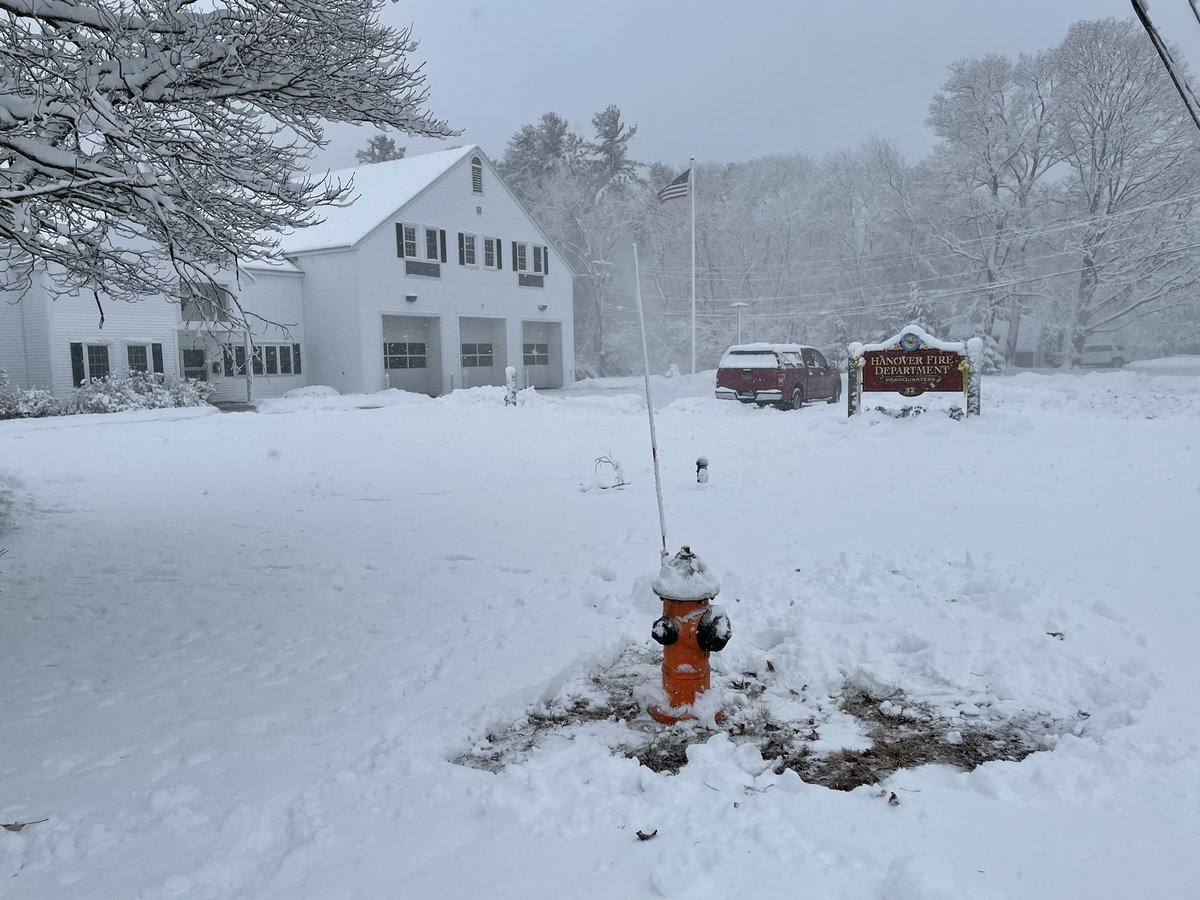 HanoverFire's tweet photo. Our hydrants at #HFD HQ are clear!  Please consider adopting a hydrant near you during the clean up from today’s storm.  With nearly 1,200 hydrants in the Town, we appreciate all the help we can get and thank you for your assistance.  Tweet us a picture of yours in the comments! https://t.co/b4SK3EyQ57