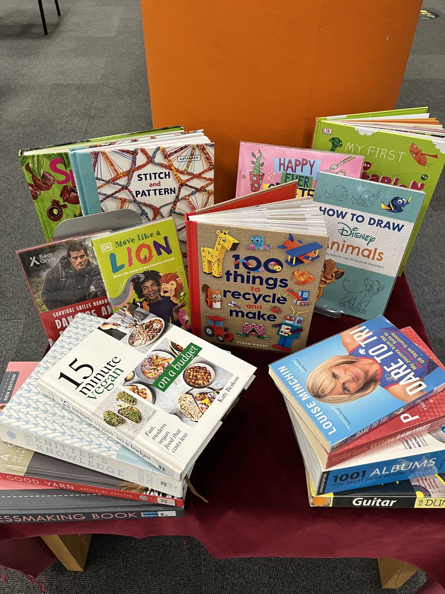 hackneylibs's tweet image. Fancy trying something new in 2022? Whether it&apos;s how to get published or learning to sew, we have lots of ideas to help you get started at #HackneyCentralLibrary