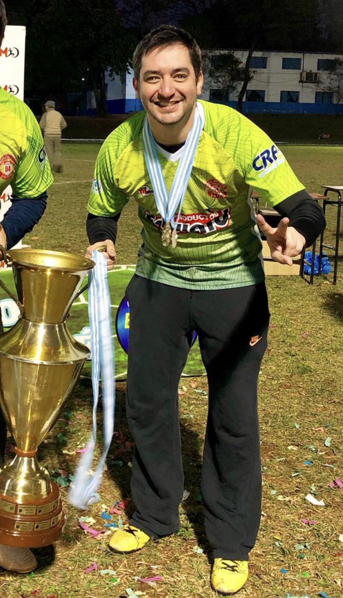 2004casj's tweet photo. Feliz cumple a uno de los pilares de la promoción.. excelente arquero, padelista y persona! 👏👏👏 te deseamos lo mejor siempre de parte de la familia 2004! @milneravalos ⚽️🎾🤓@exacasjoficial https://t.co/dtu1T5sxG6