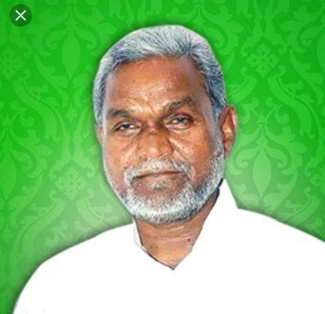 GourangoDutta7's tweet photo. आदरणीय मंत्री श्री @ChampaiSoren जी ने,न जाने आप ट्वीट के माध्यम से कितने ही असहाय गरीब परिवारों की फरिश्ते की तरह आगे आके मदद किये है, इनकी कोई गिनती नहीं...
#कोल्हान_टाइगर
#गरीबों_का_मसीहा 
@DistJmm @JmmJharkhand @HemantSorenJMM https://t.co/lp3W1PoFyG