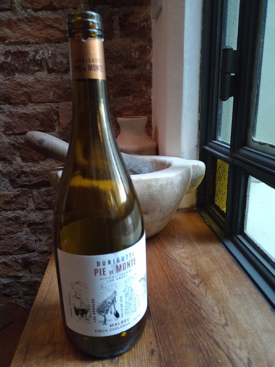 aviongonzalez's tweet photo. Vinazo de Durigutti!!! Muy frutado, fácil de beber, acidez justa. Gran exponente de Los Árboles, Valle de Uco . https://t.co/86YT6UuupG