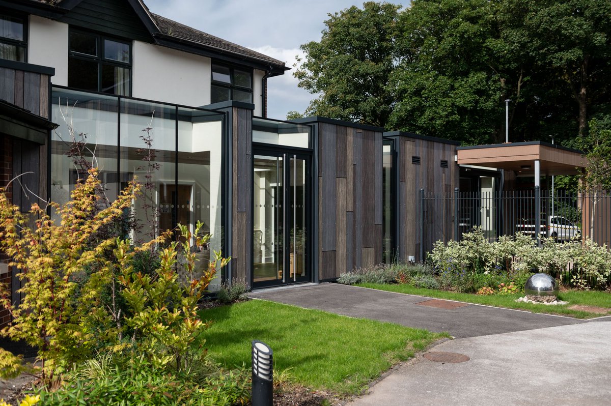 d a s h | architecture tweet media