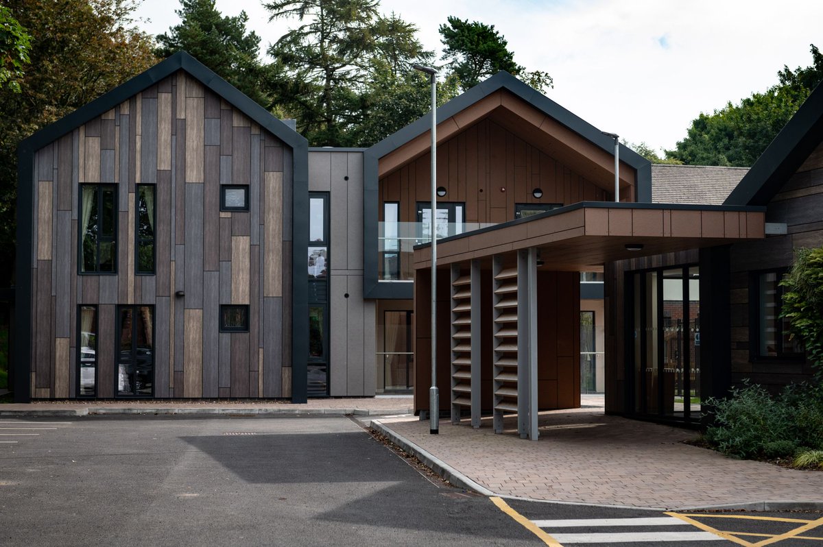 d a s h | architecture tweet media