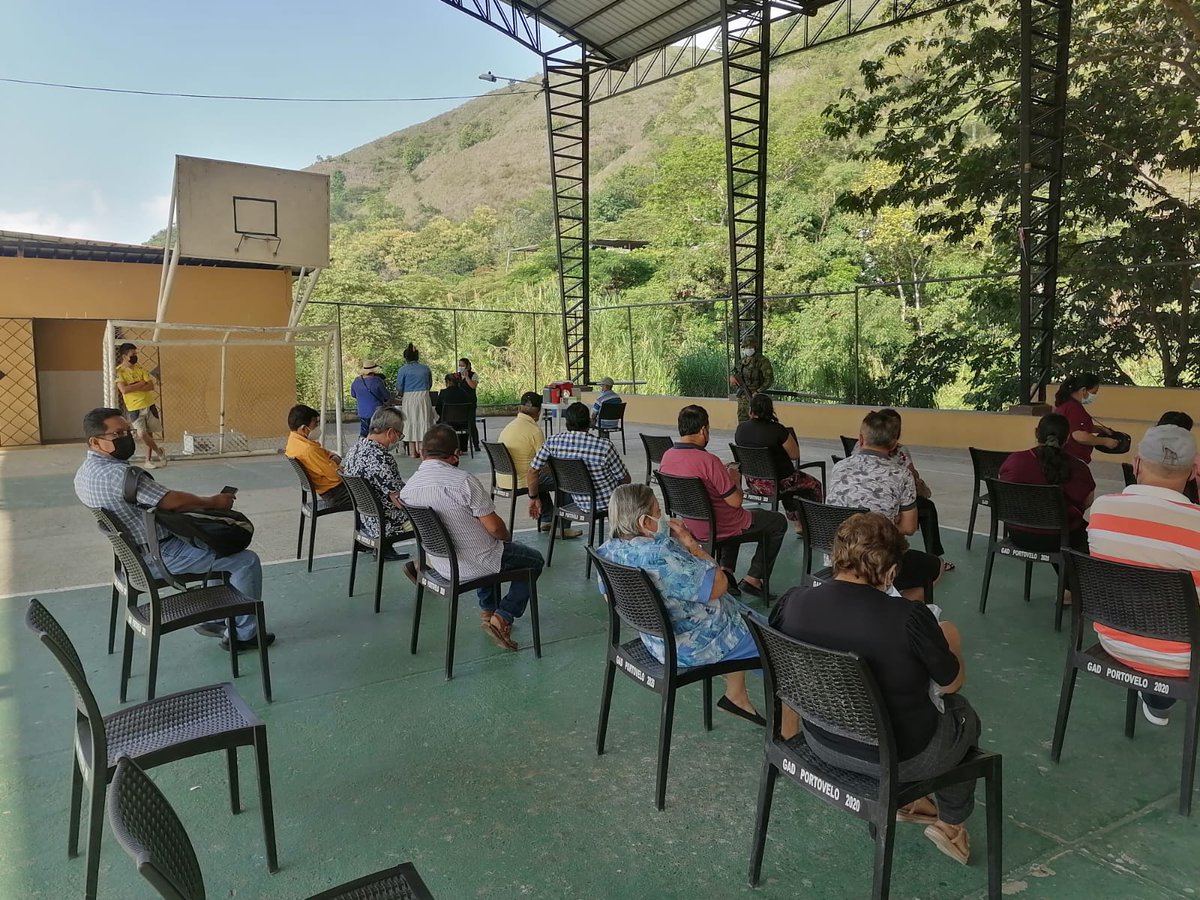 Salud_Loja's tweet photo. #Portovelo | Te esperamos en el Polideportivo Las Malvinas, este punto de vacunación estará activado hasta las 16:00⌚️. Acude a vacunarte contra la Covid-19💉🦠 

#JuntosLoLogramos https://t.co/hILawWqhSY