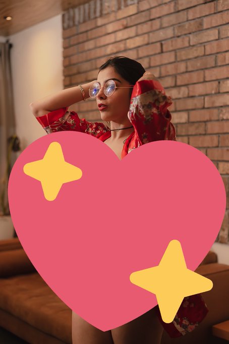 😮&zwj;💨 Buenos dias 🤤 acab&oacute; de dejar dos nuevas fotos de la sesion que hize y que qued&oacute; 😍😌👌🏻   💦 https://t