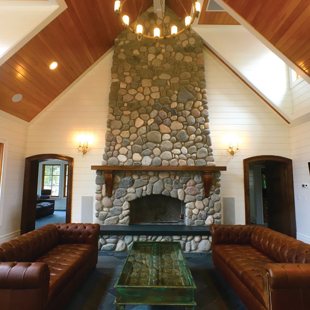 Looks like a cozy fireplace kind of weekend.
#home #fireplace #stonefireplace #lodge #cozy #seating #winter #weekend #retreat #winterishere #wintervibes