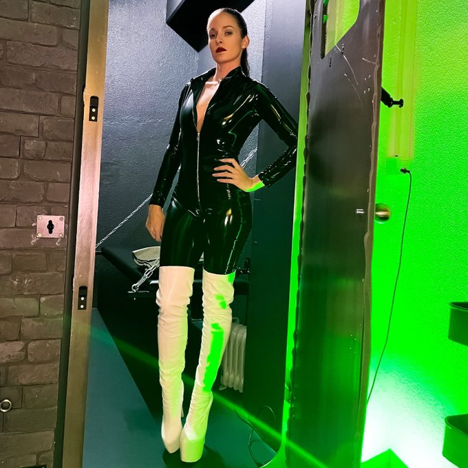 Do you care to spend your weekend at #derfemdom in #regensdorf #switzerland with me? I need someone to<a href="/tag/derfemdom"class="tags">#derfemdom</a><a href="/tag/switzerland"class="tags"><span>#switzerland</span></a><a href="/tag/dominatrix"class="tags"><span>#dominatrix</span></a><a href="/tag/nft"class="tags"><span>#nft</span></a><a href="/tag/nftartists"class="tags"><span>#nftartists</span></a><a href="/tag/ladytess"class="tags"><span>#ladytess</span></a>