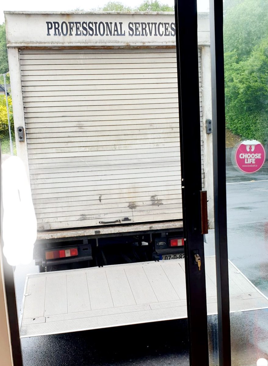 LiqaDr's tweet image. My poor wife and children😶
I have had to change 10 different houses in the last 6 years. Support is only for Trainees &amp;amp; because I am a non-EEA/non trainee, no one cares @HSELive @HSE_HR @IMO_IRL
Wish all those moving to different hospital this rotation the best of luck.
1/2