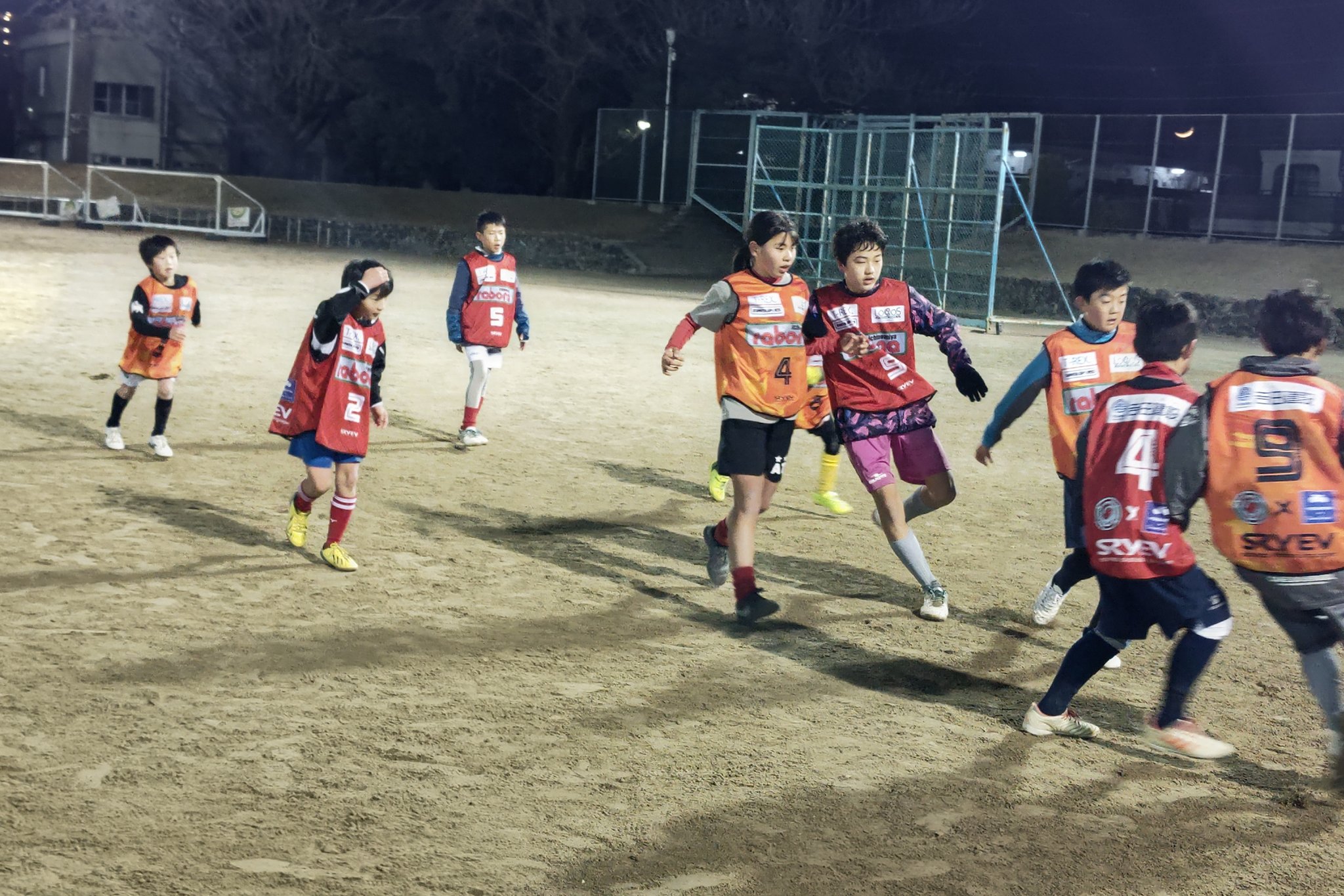 丹陽fc Rabona一宮 公式 夜練習始まりました 本年度も夜練習スタートです まずはミニゲームで楽しみました 笑 ホームページ T Co Fpjm9dbdfp Rabona選手及びｽｸｰﾙ生随時募集中 ｽﾎﾟﾝｻｰ募集 Rabona一宮 Rabona小牧ｽｸｰﾙ Rabona岐阜