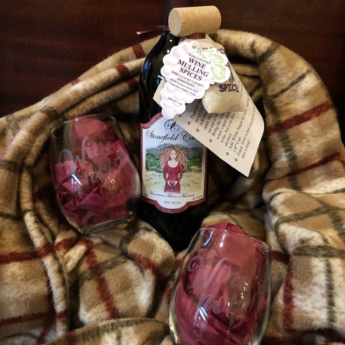 StonefieldWines's tweet photo. What a chilly weekend! We’ll have Hot Spiced Wine available by the glass this Saturday &amp; Sunday, and our take-home bottle/spice combo packs will be 10% off. 🍷Visit our website at https://t.co/kN67EfsZ6h to reserve our indoor table or a heated outdoor table! #ncwine https://t.co/WWkPFB7H7l