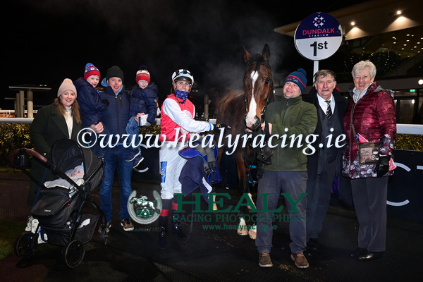 WJHJT's tweet photo. LIQUID LUCK @MccullaghScott win the @DundalkStadium Handicap for owner Mrs Ann Cassidy and trainer John Feane see all the action on https://t.co/WVGit3xGQz https://t.co/CVeGeDBKuq