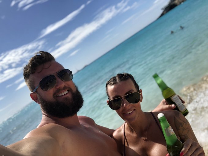 Who is ready for the weekend? 🍾🤗  https://t.co/u5mQniORnJ https://t.co/J3B1cAPK9B<a href="/tag/retweeetplease"class="tags"><span>#retweeetplease</span></a><a href="/tag/subscribenow"class="tags"><span>#subscribenow</span></a><a href="/tag/onlyfans"class="tags"><span>#onlyfans</span></a>