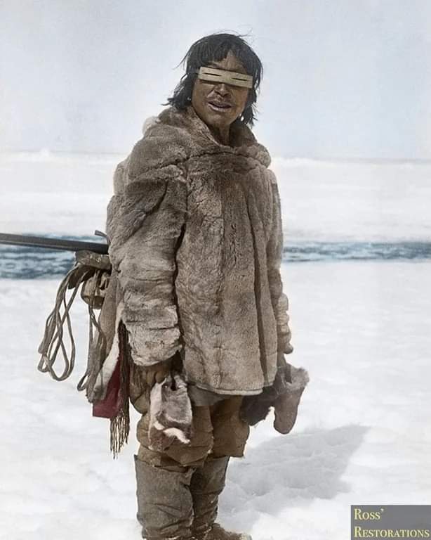 archeohistories's tweet image. A Caribou Inuk from Arviat wearing an Ilgaak (snow goggles traditionally made of wood, bone, walrus ivory, caribou antler). Northwest Territories, Canada, 1921. 

Colorized by Ross&apos; Restorations

© Historic Photographs

#archaeohistories