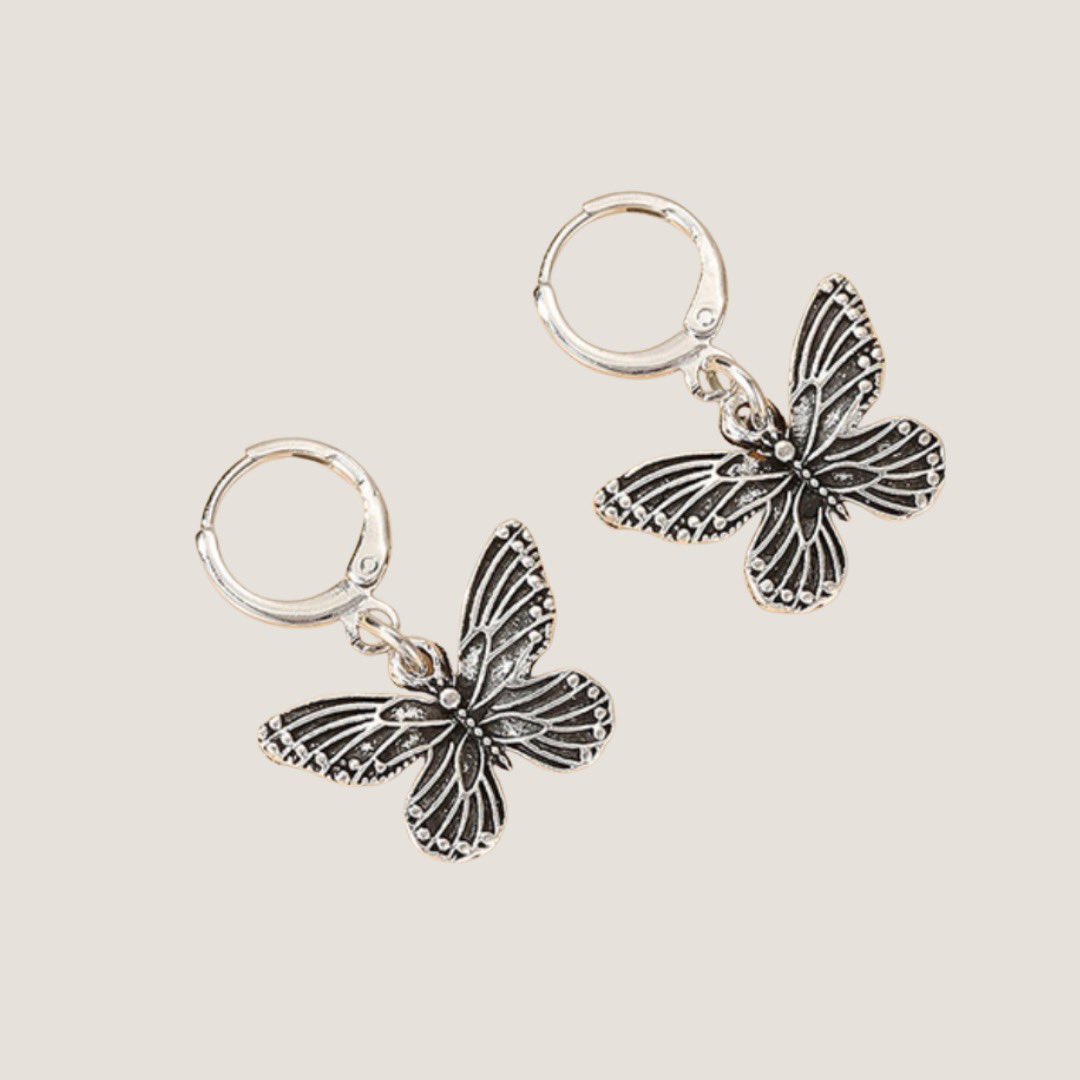Claypop2's tweet photo. Some 🦋🦋🦋 earrings. Use discount code CLAYPOP for 10% off ✨🌙 https://t.co/7KluWDEBvD